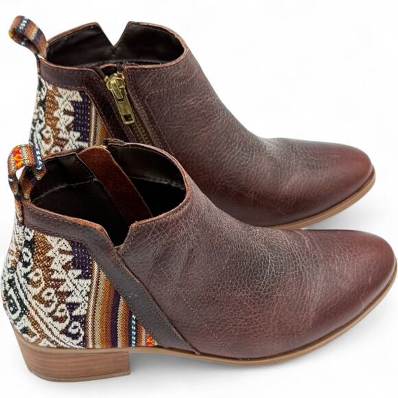 Inkkas Peruvian Brown Leather sz 6 Almond Toe Outside Side Zip Ankle Bootie Boot - Picture 1 of 9
